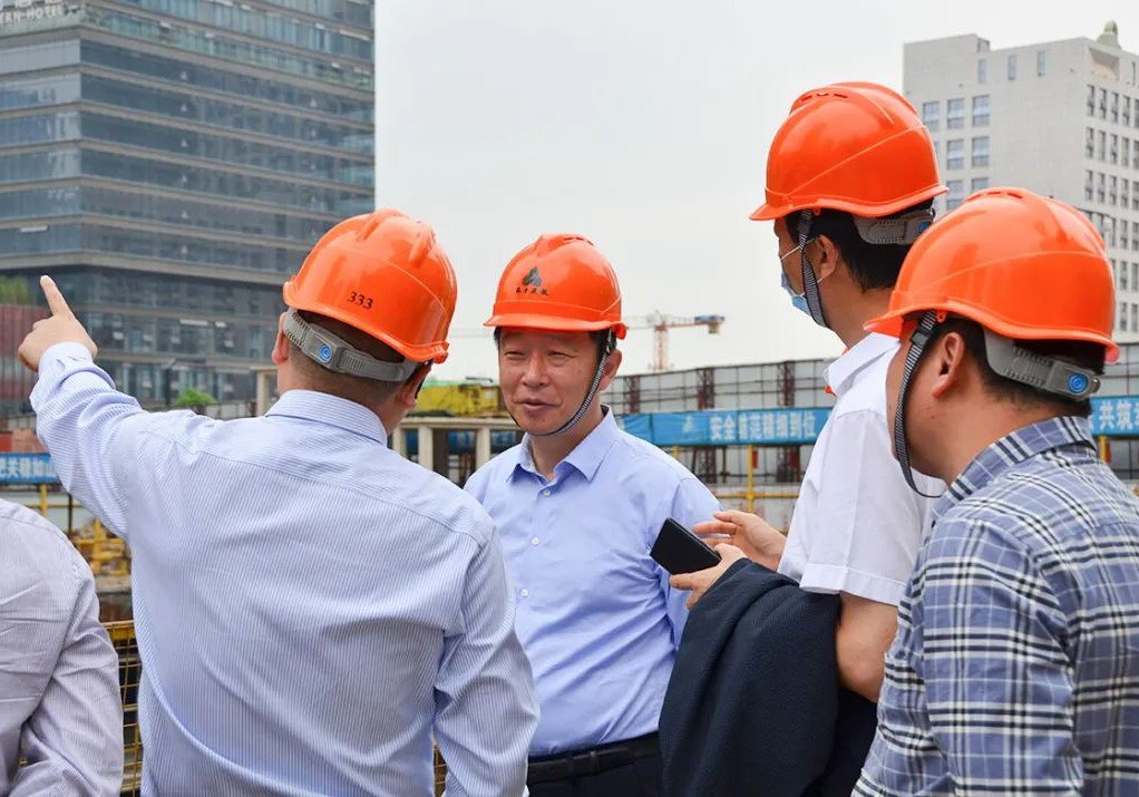 江蘇省住建廳黨組書記顧小平帶隊考察公司南寧恒大國際中心超高層項目