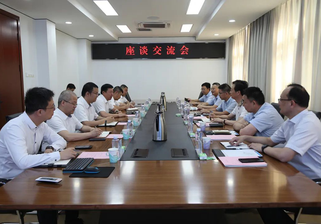 公司總裁陳永明率隊與新疆鐵道勘察設計院開展合作洽談