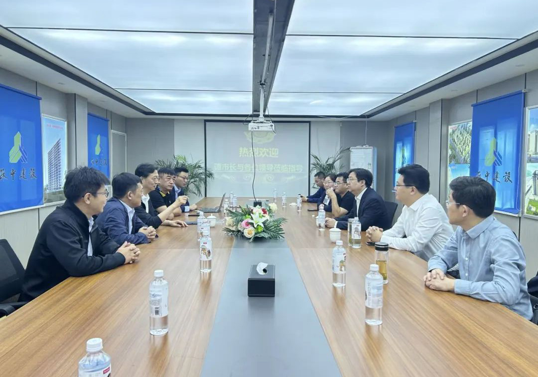 海安市委副書記、市長譚真率隊慰問蘇中集團濟南市場一線職工